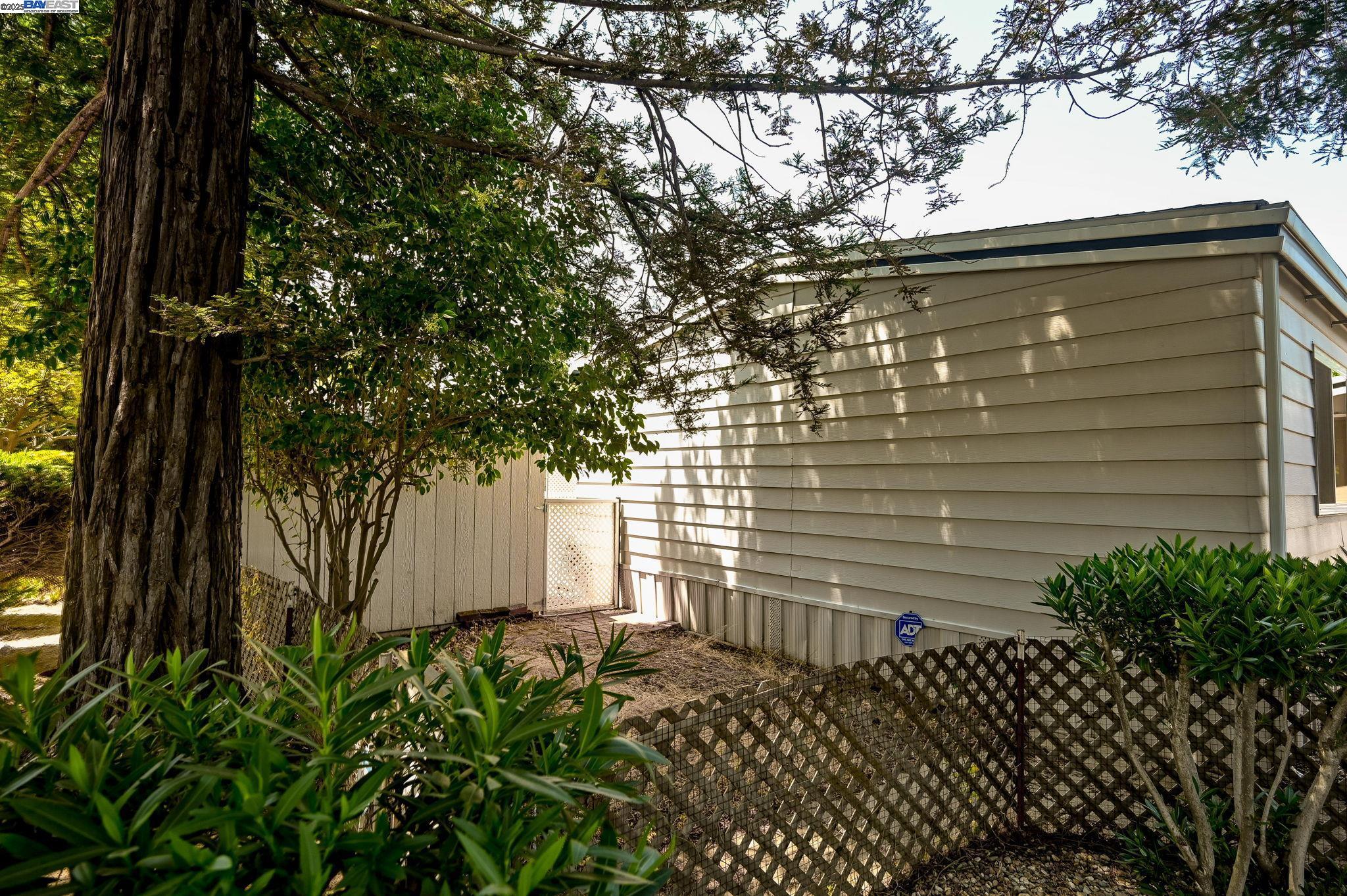 3231 Vineyard Ave., #102 # 102