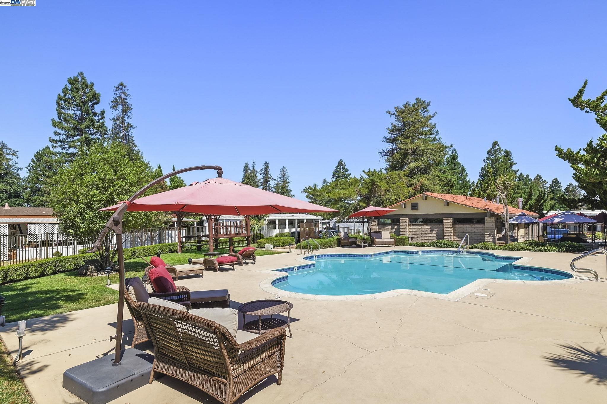 3231 Vineyard Ave., #102 # 102