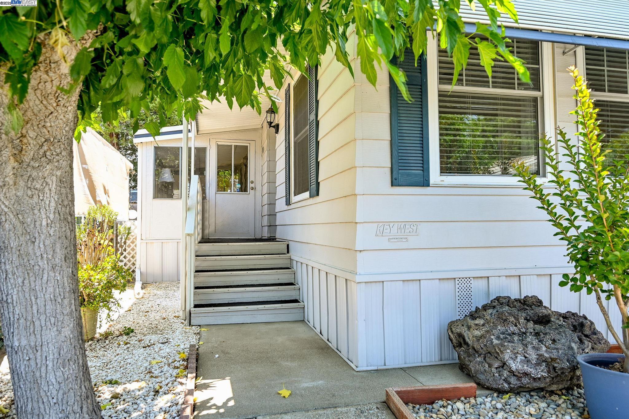 3231 Vineyard Ave., #102 # 102