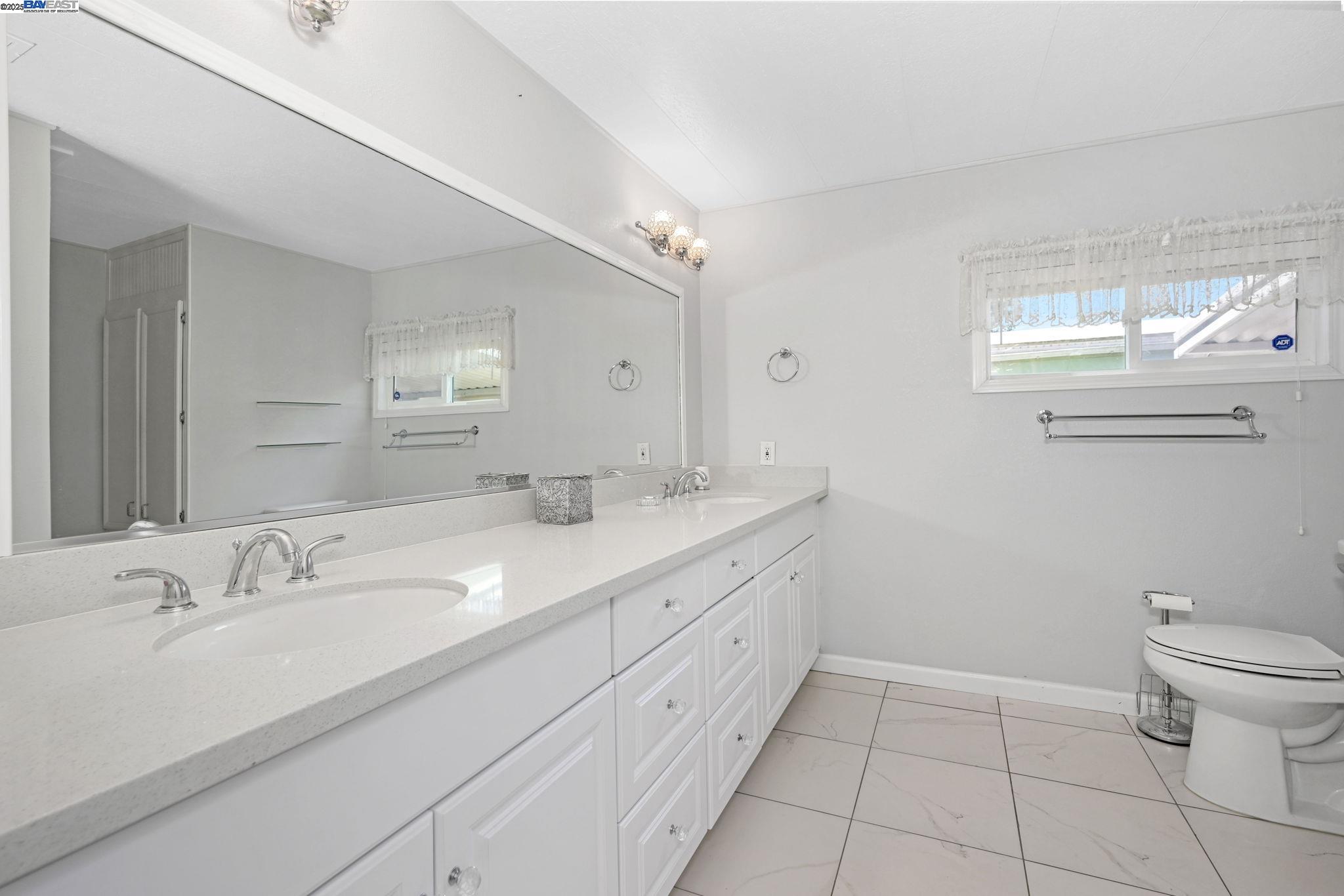 3231 Vineyard Ave., #102 # 102