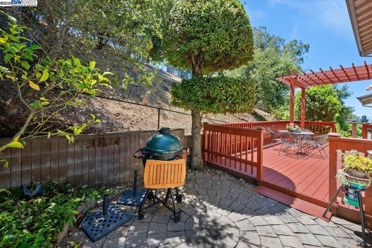 3457 Hackamore Dr