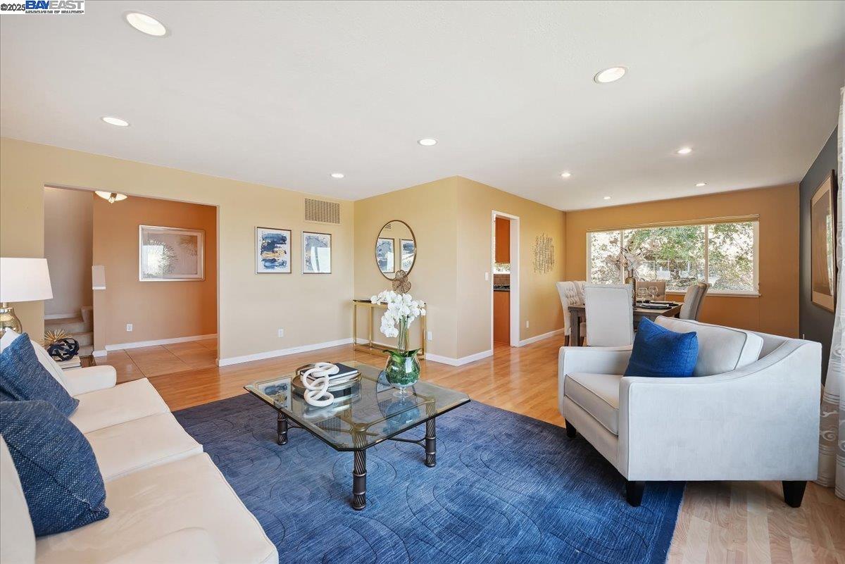 3457 Hackamore Dr