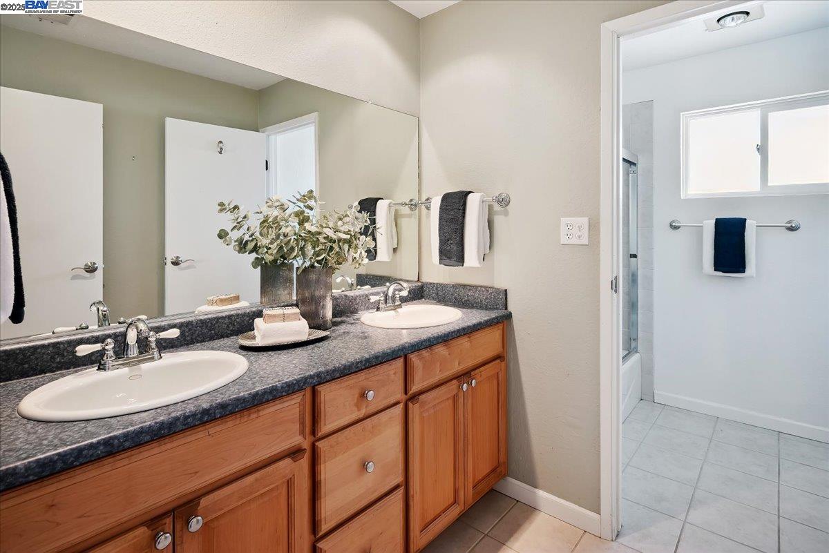 3457 Hackamore Dr