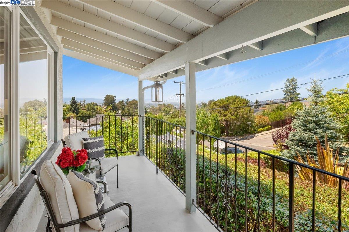 3457 Hackamore Dr