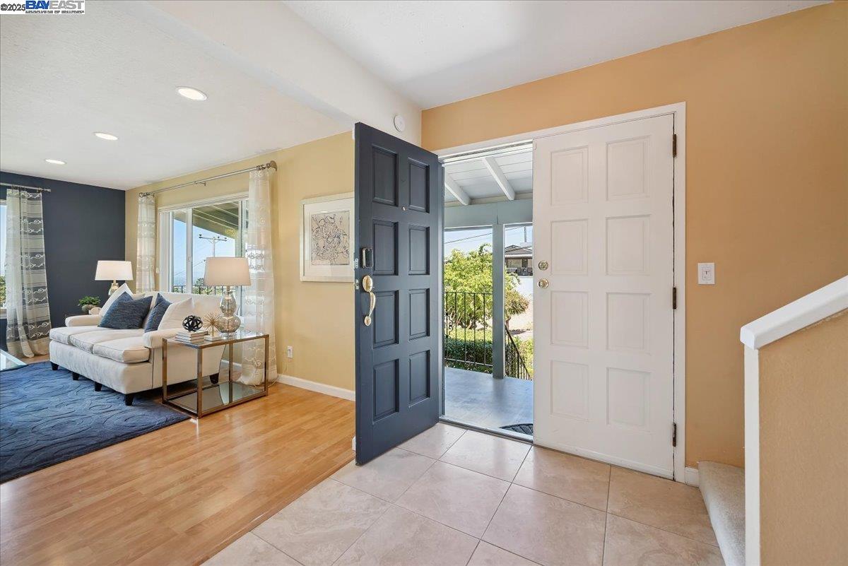3457 Hackamore Dr