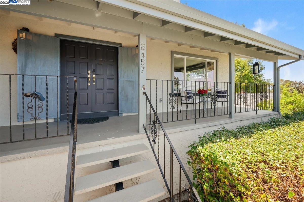 3457 Hackamore Dr