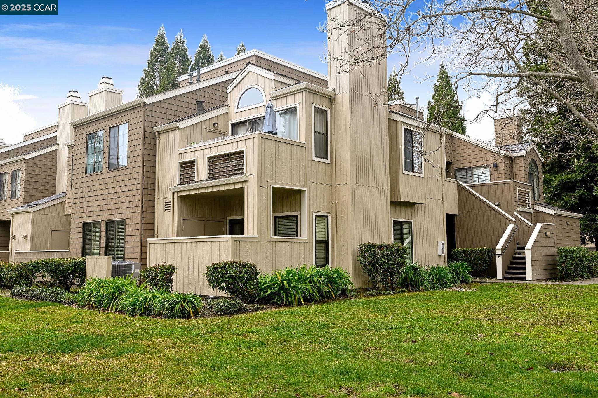273 S Overlook Dr