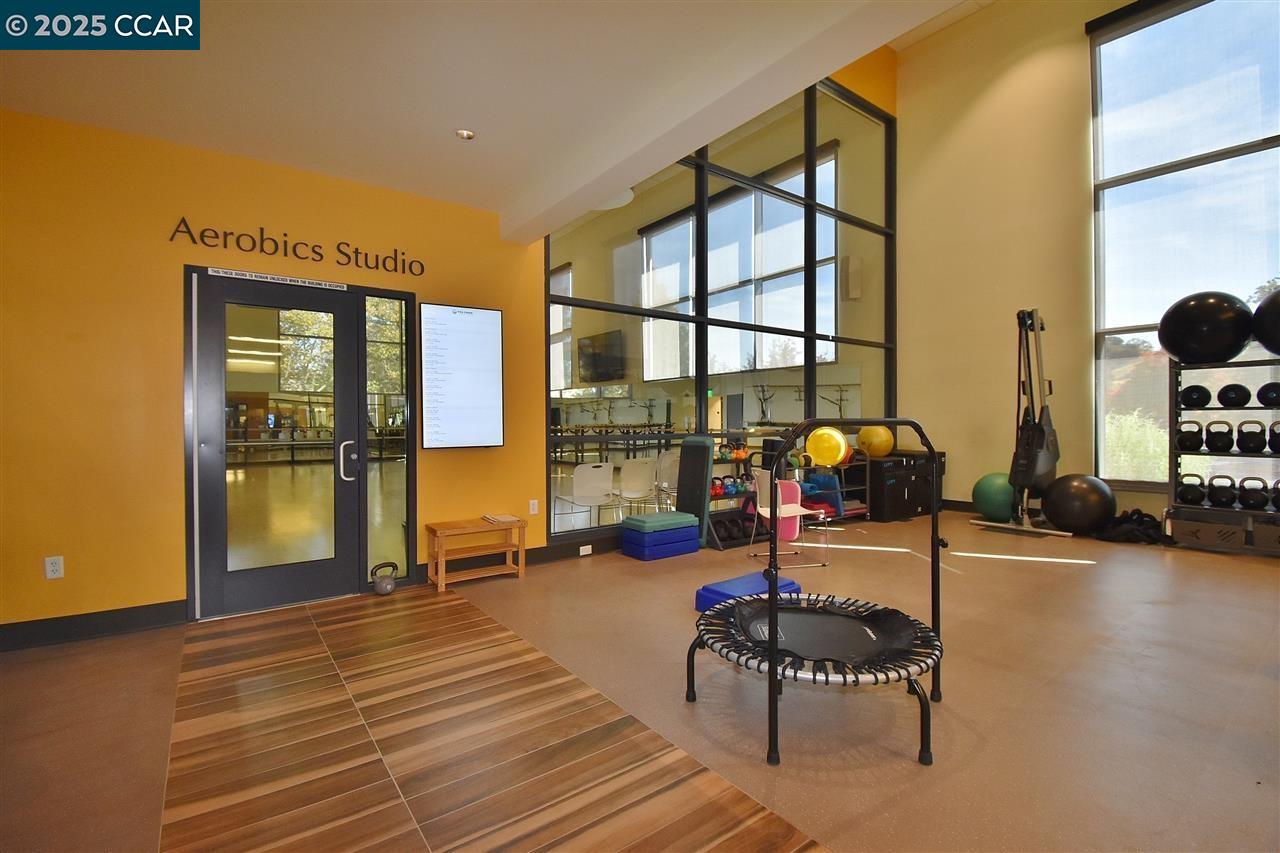 1257 Singingwood Ct # 1