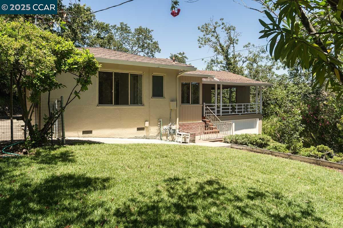 877 Mountain View Dr