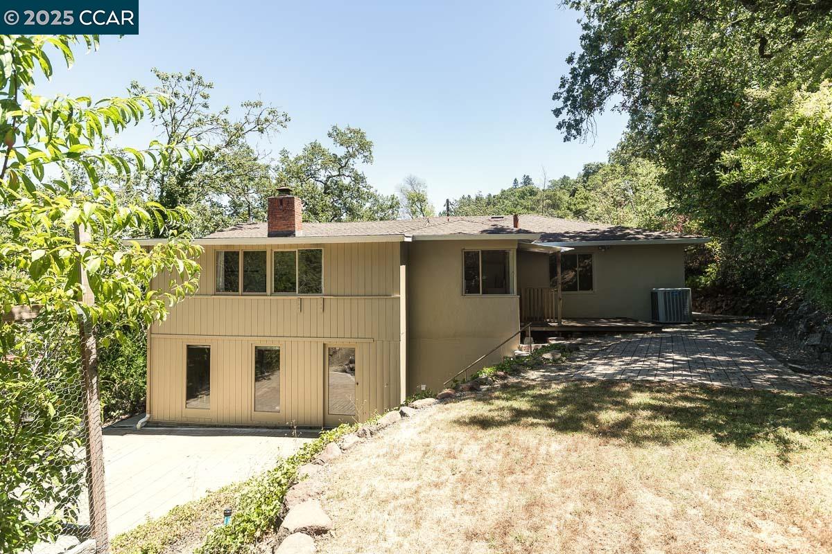 877 Mountain View Dr