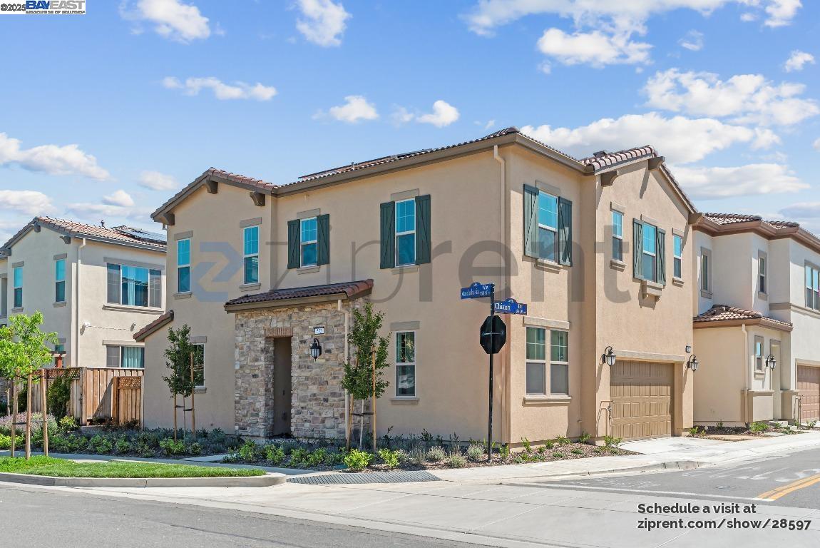 552 N Andalusia Way
