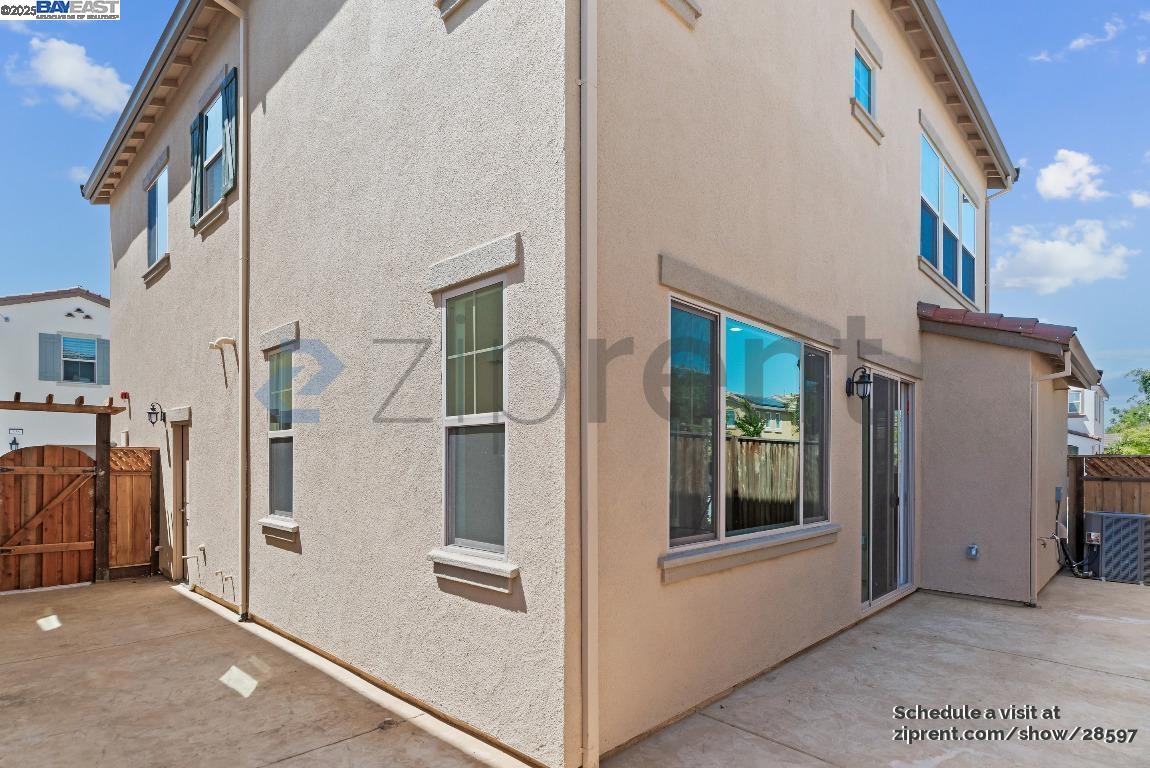 552 N Andalusia Way