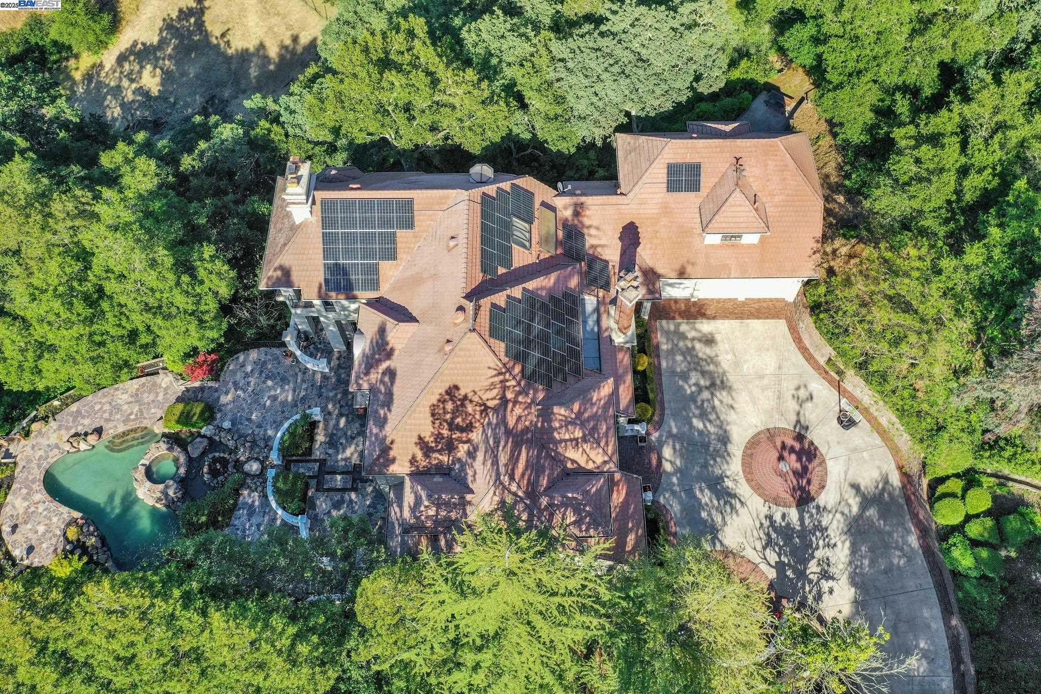 219 Valley Oaks Dr
