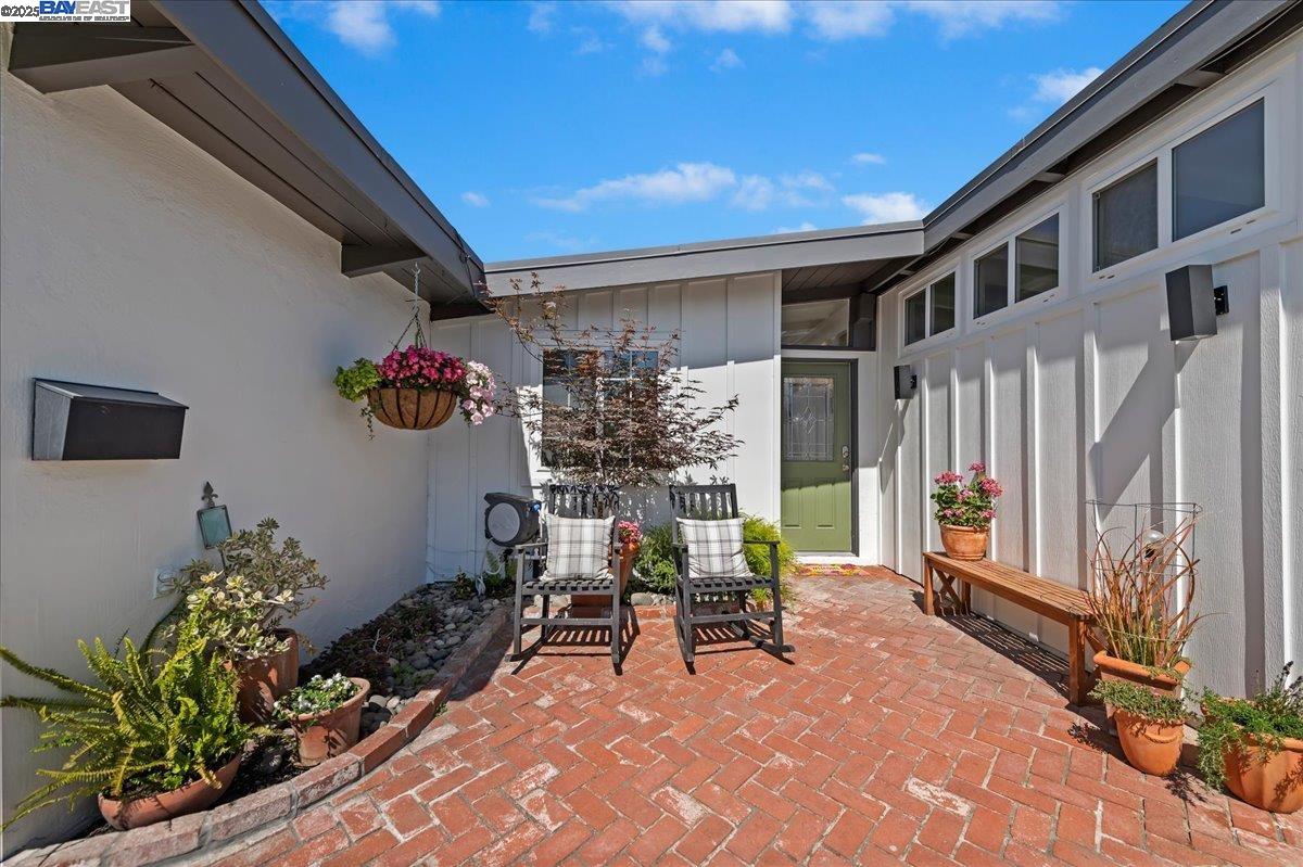 427 Bernal Ave
