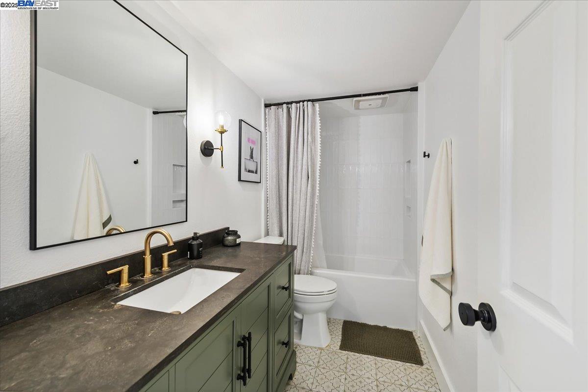 427 Bernal Ave