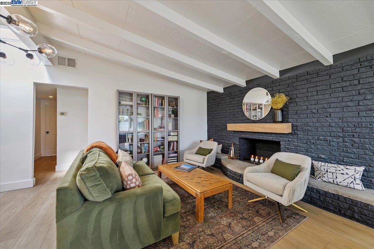 427 Bernal Ave