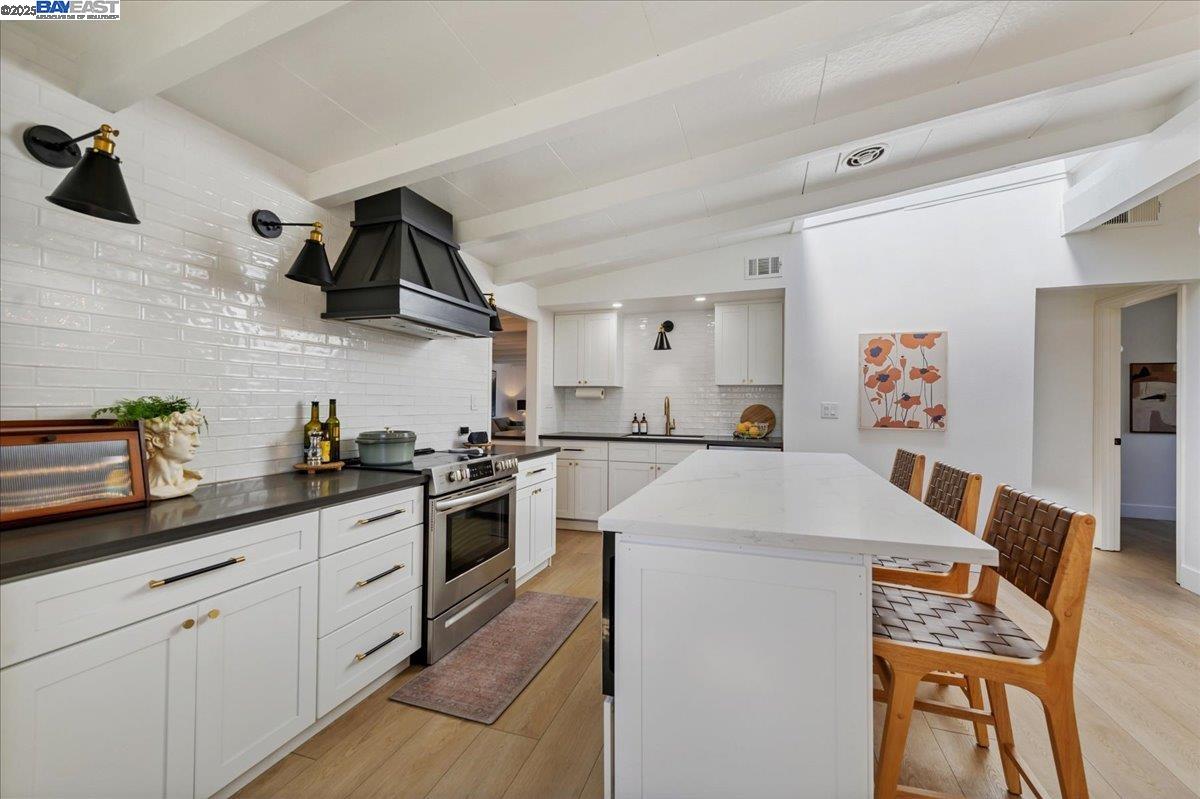 427 Bernal Ave