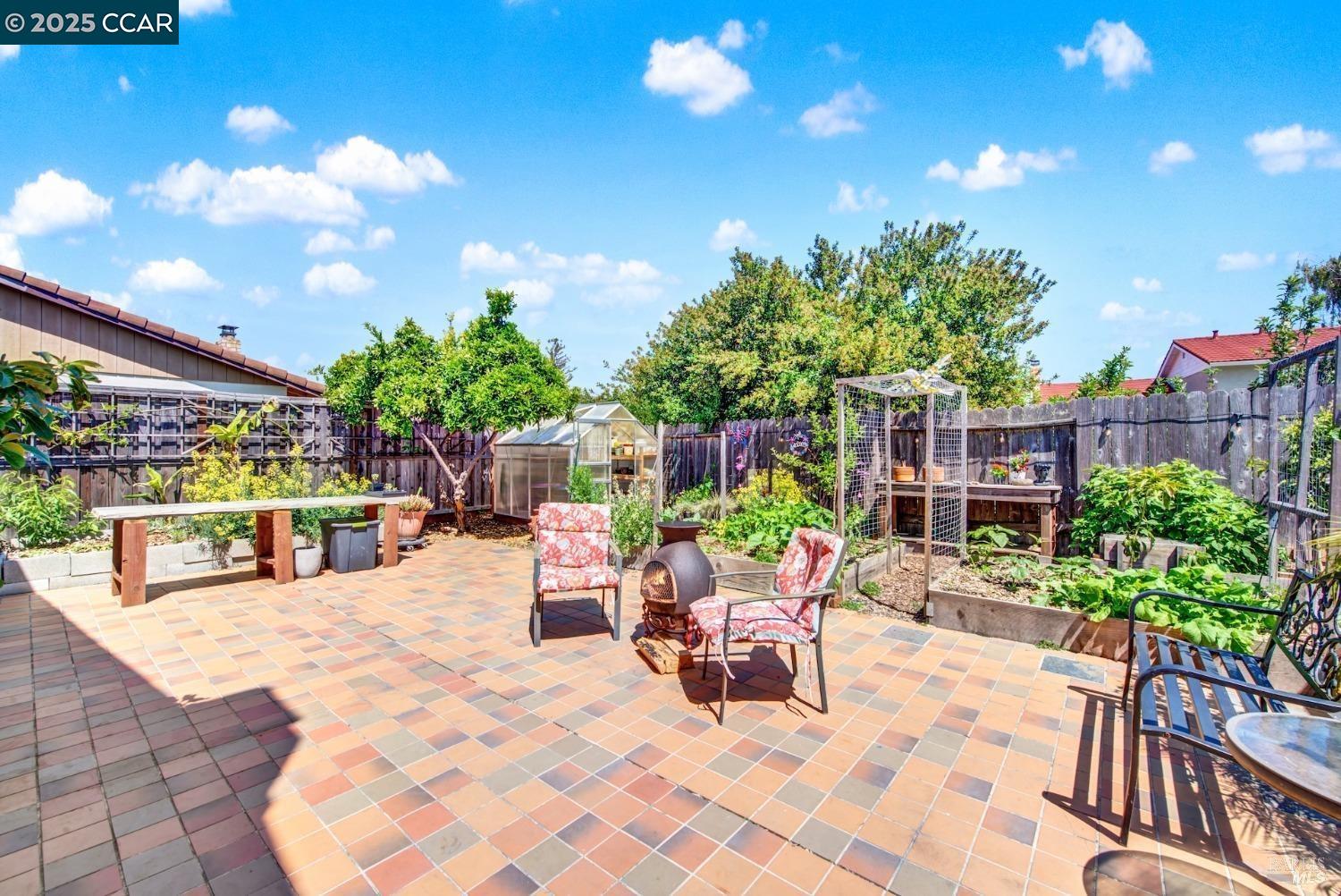 139 Pepperwood St