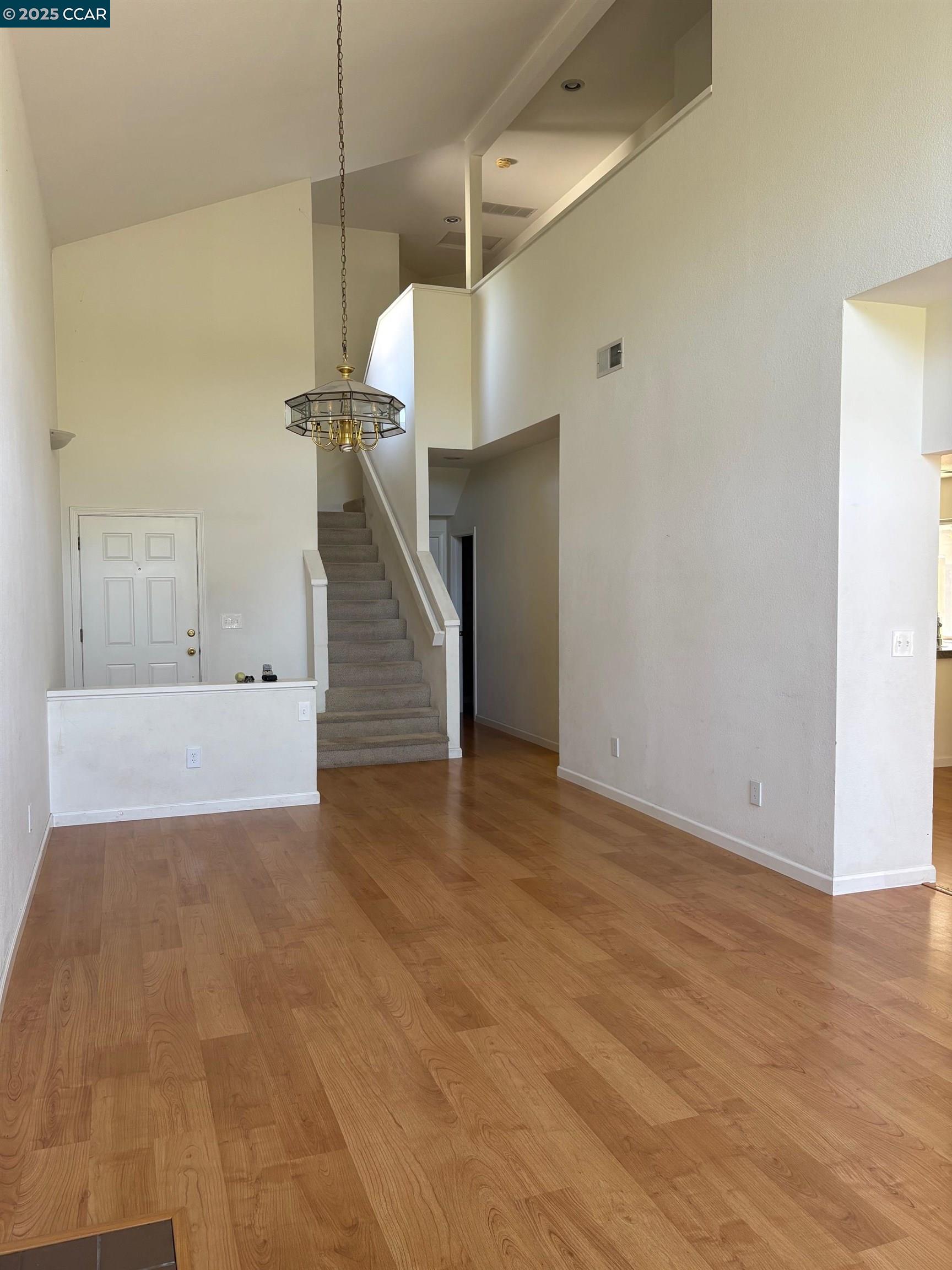 1029 Lakeridge Pl