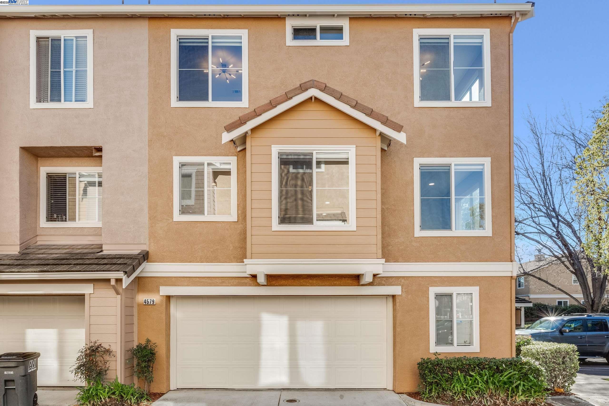 4579 Mangrove Dr