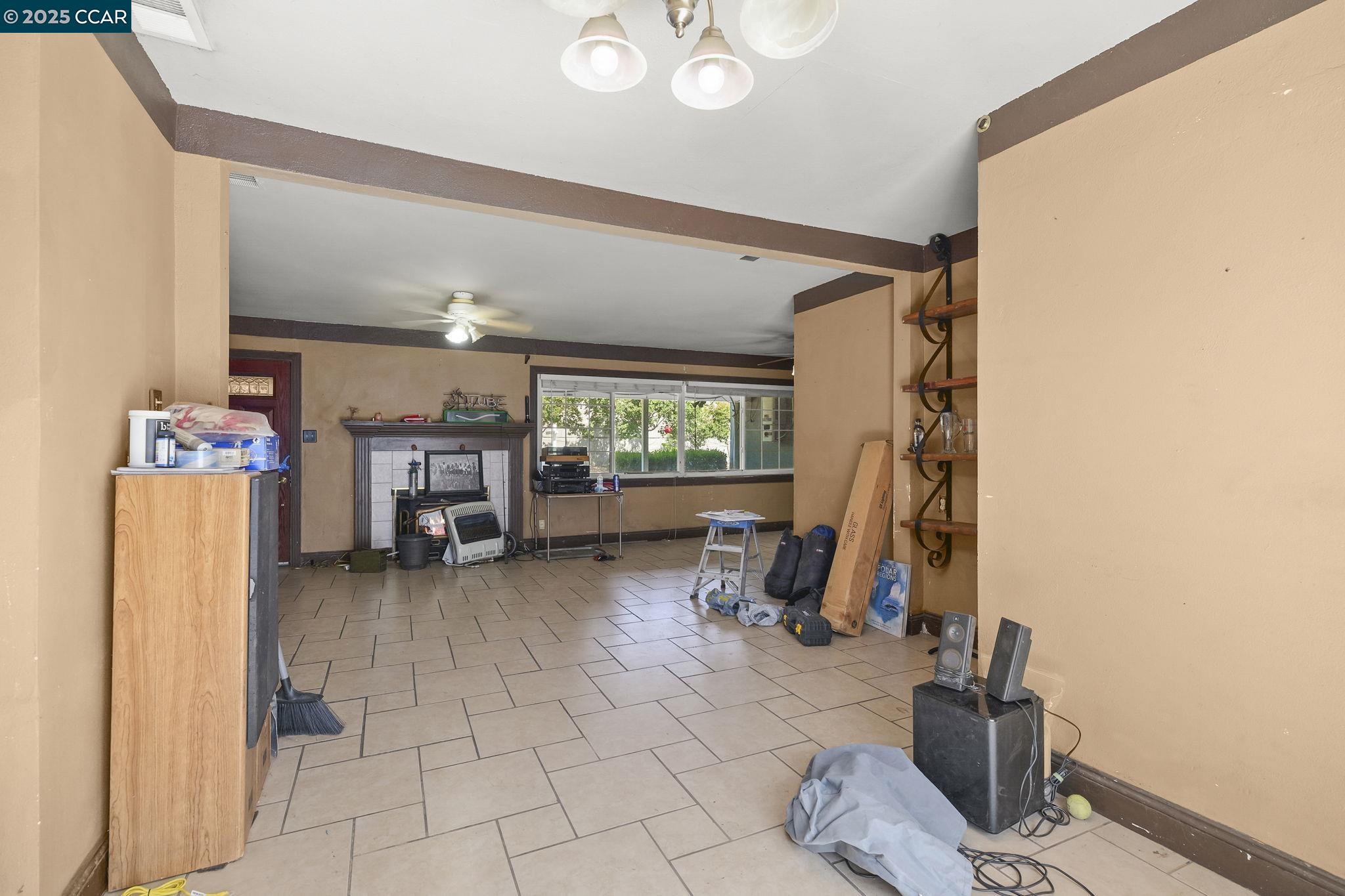 2061 Sherman Dr