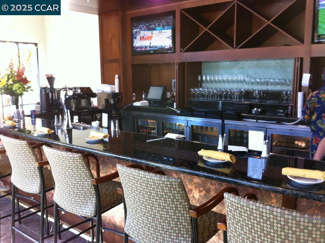 1501 Ptarmigan Dr # 2A