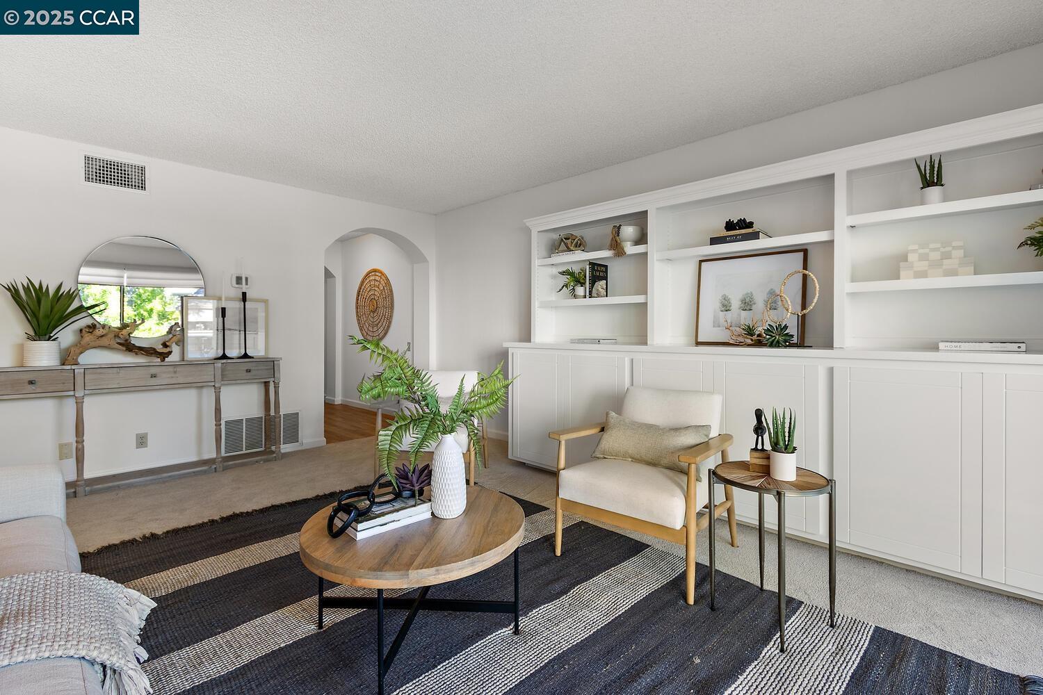 1501 Ptarmigan Dr # 2A