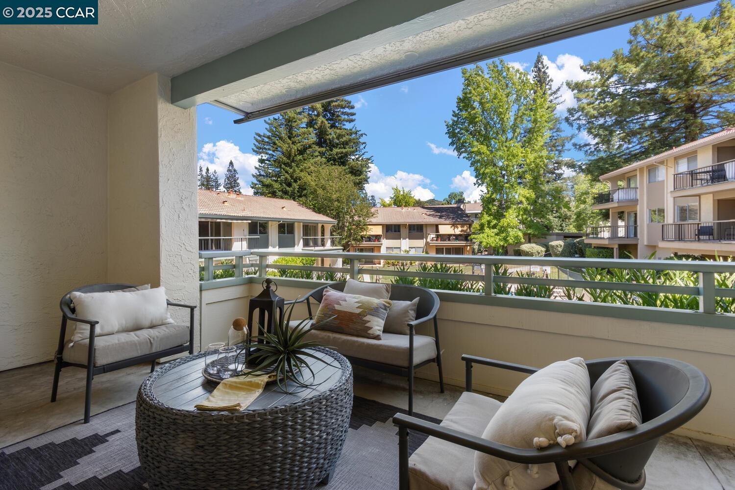 1501 Ptarmigan Dr # 2A