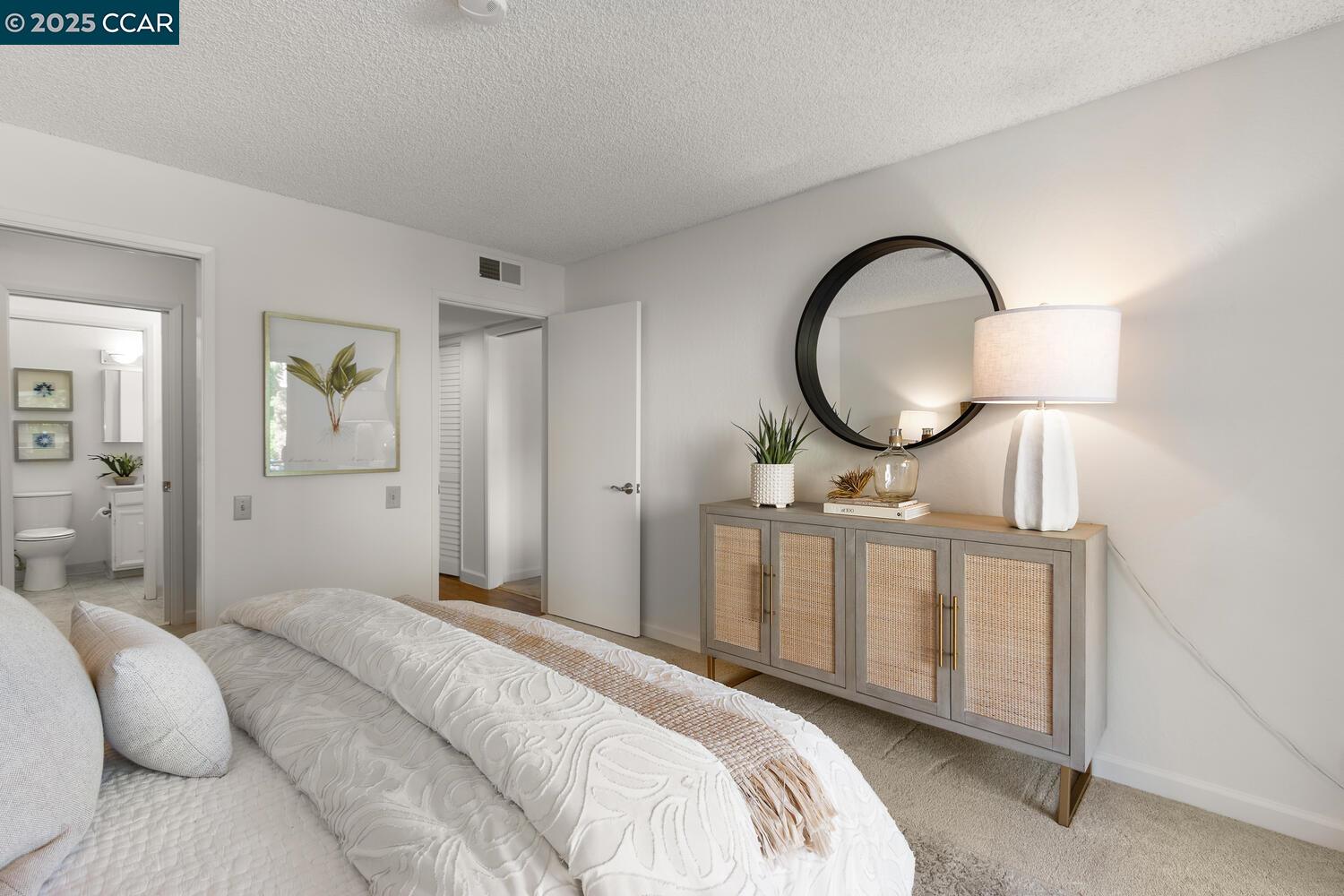 1501 Ptarmigan Dr # 2A