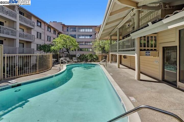 1400 Carpentier St # 225