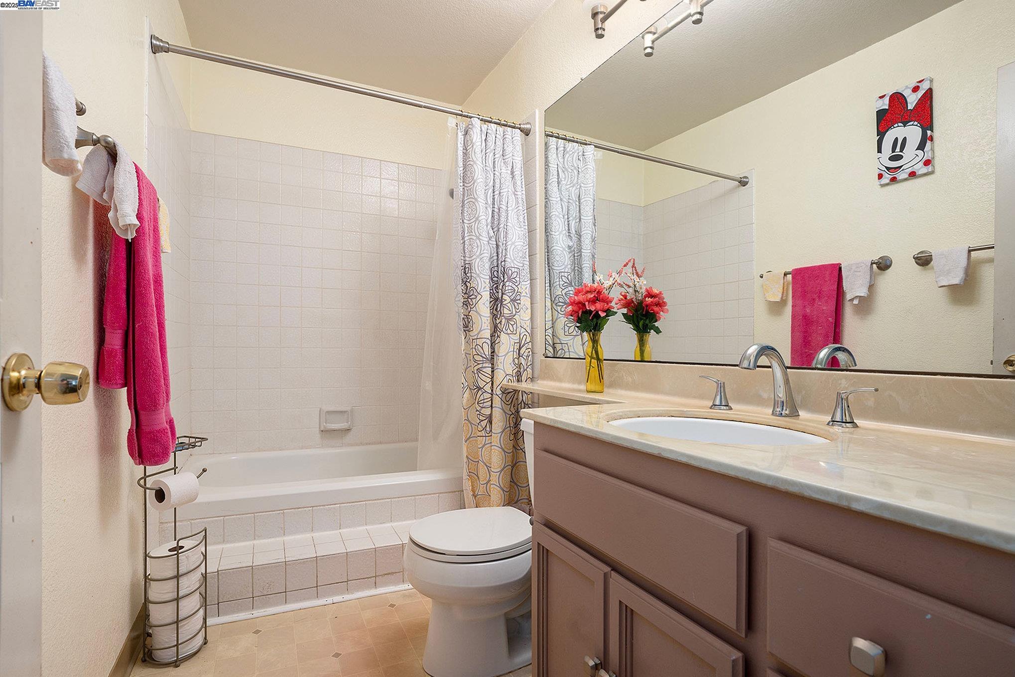 1400 Carpentier St # 225