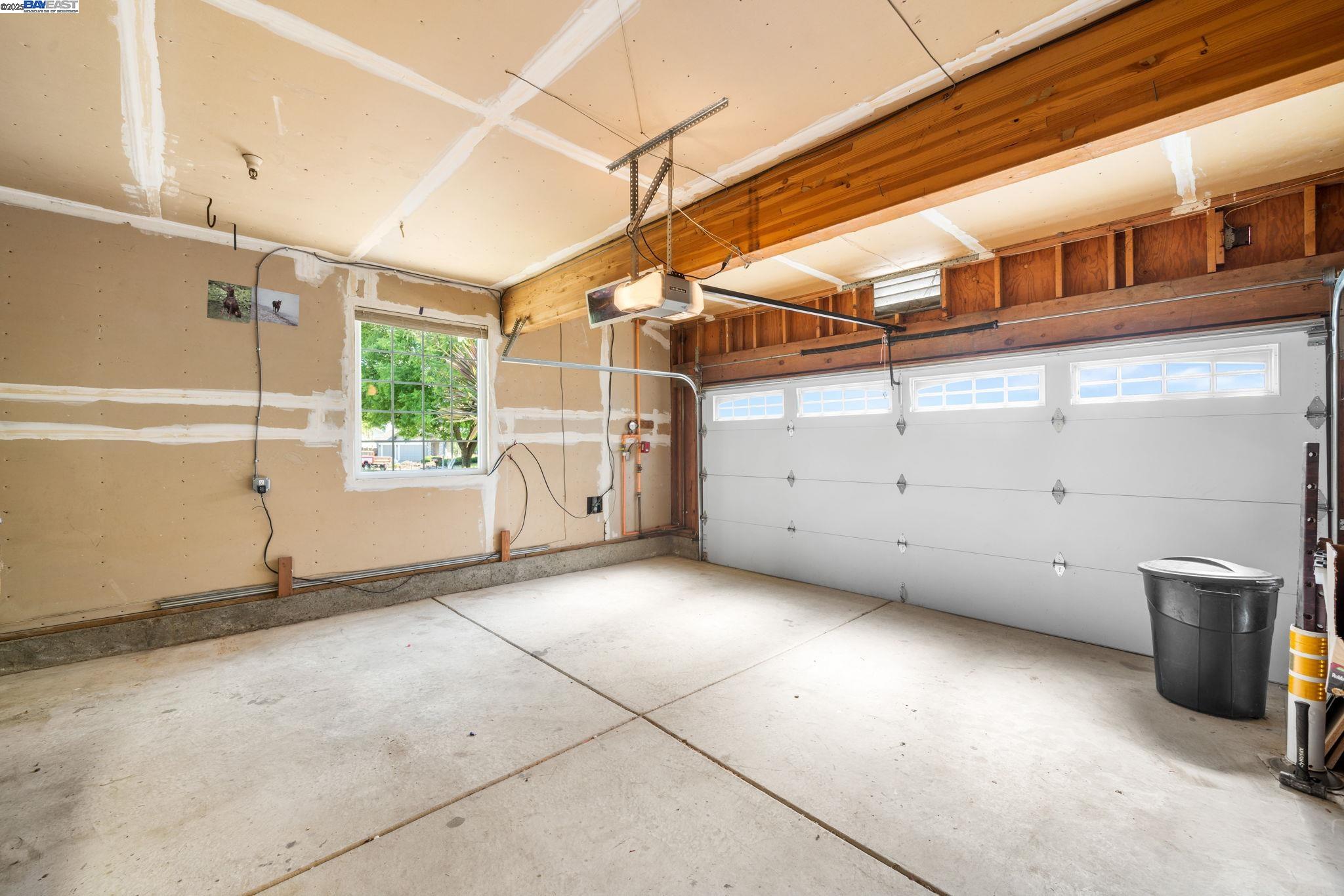 473 Andrea Cir