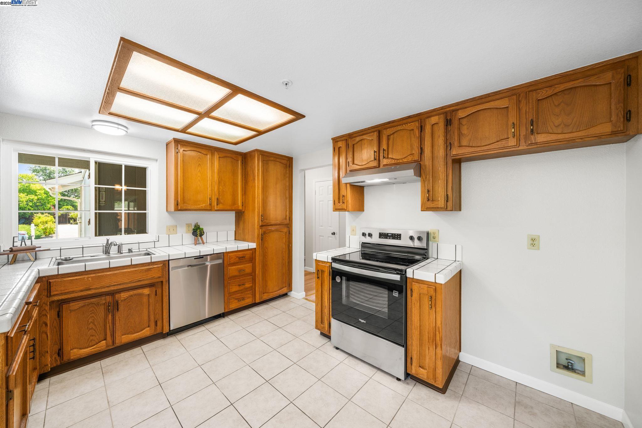 473 Andrea Cir