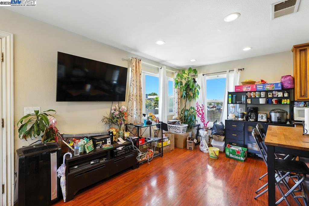 2593 62Nd Ave