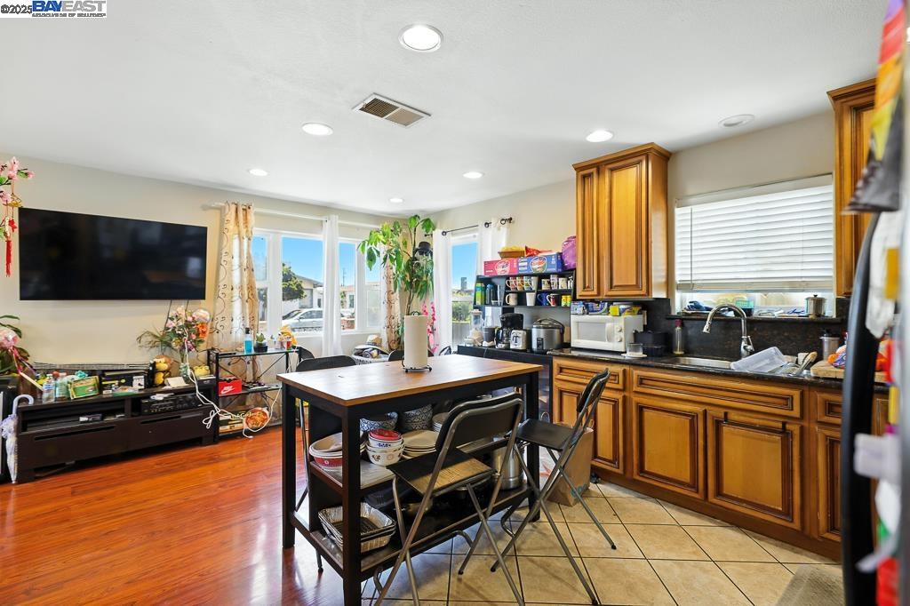 2593 62Nd Ave