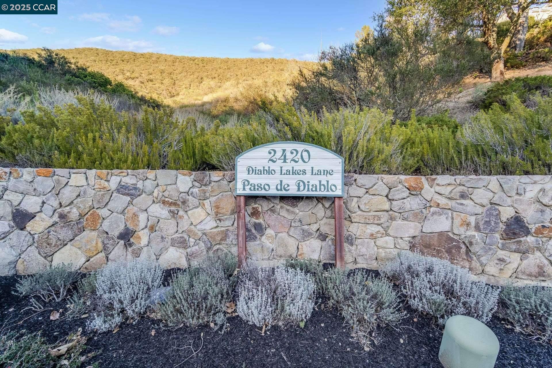 2420 Diablo Lakes Ln