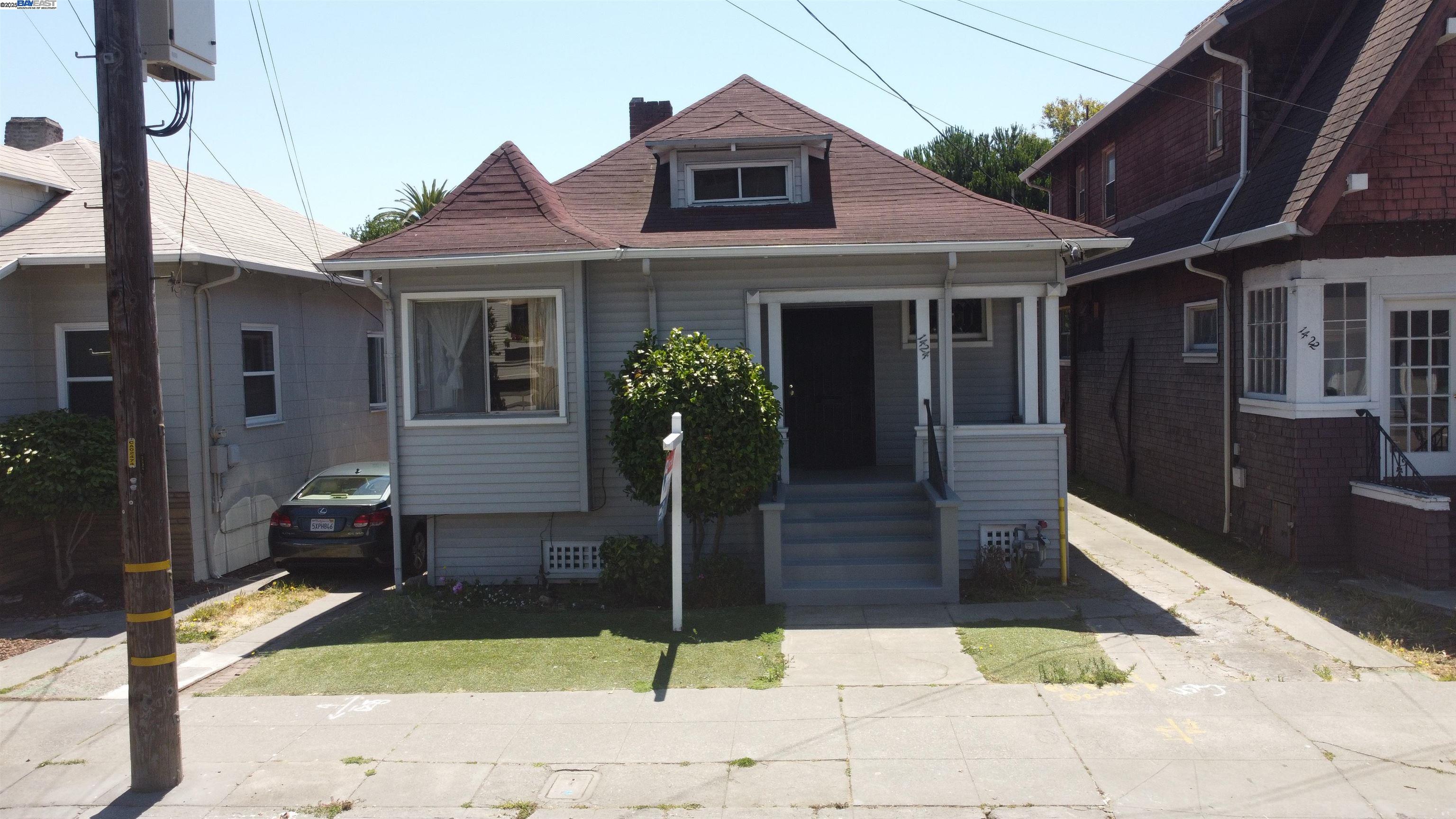 1424 Walnut St