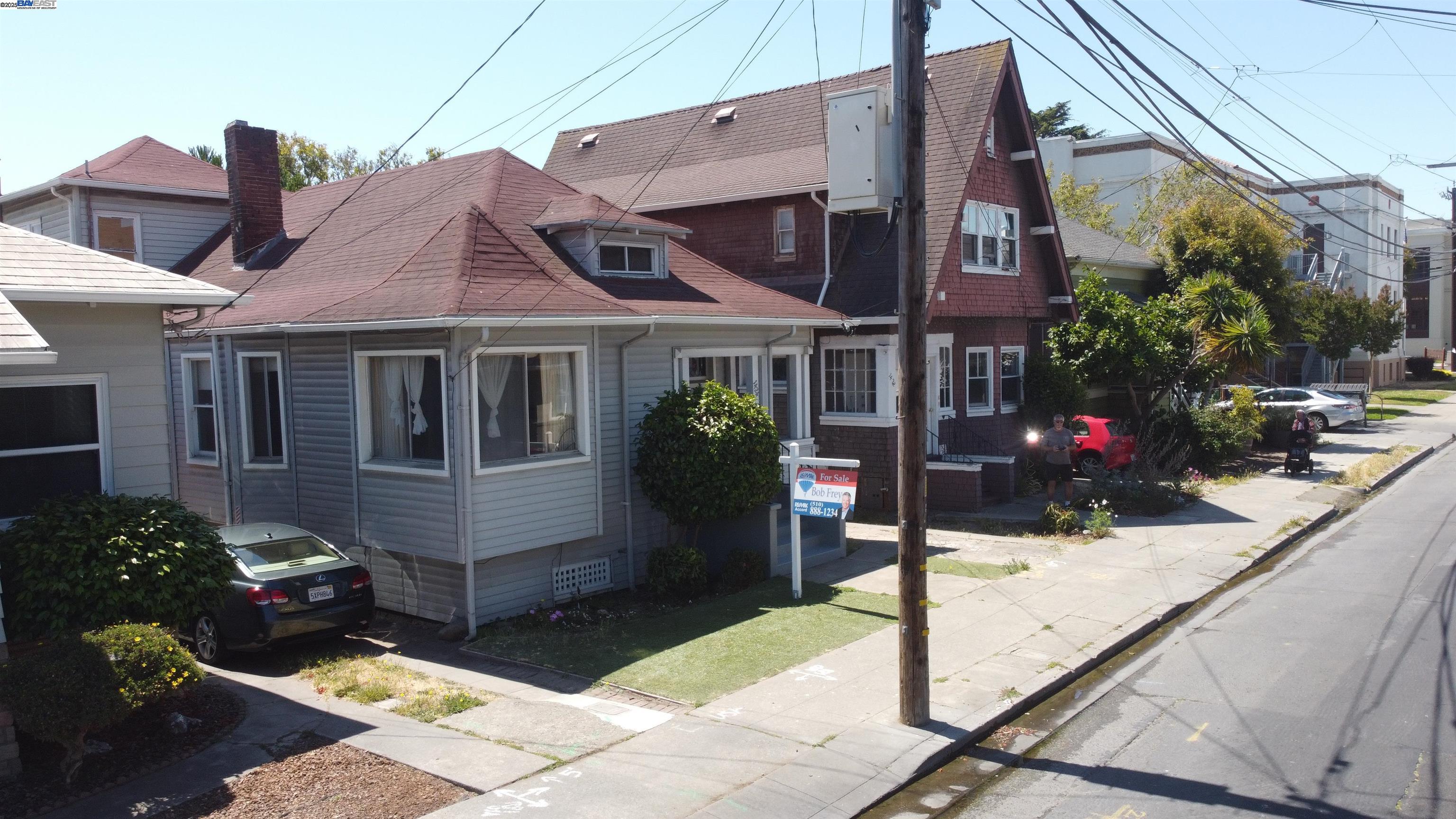 1424 Walnut St