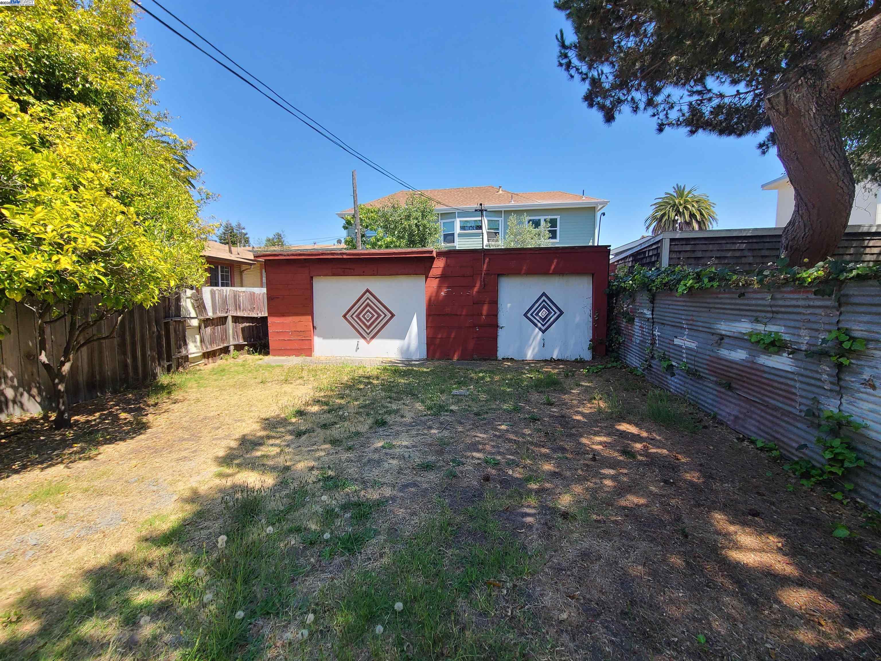 1424 Walnut St