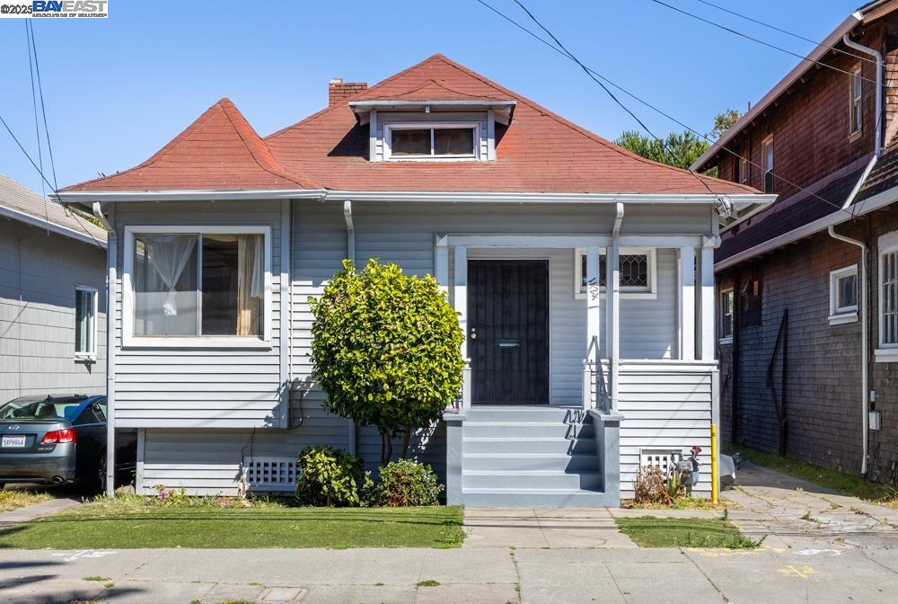 1424 Walnut St