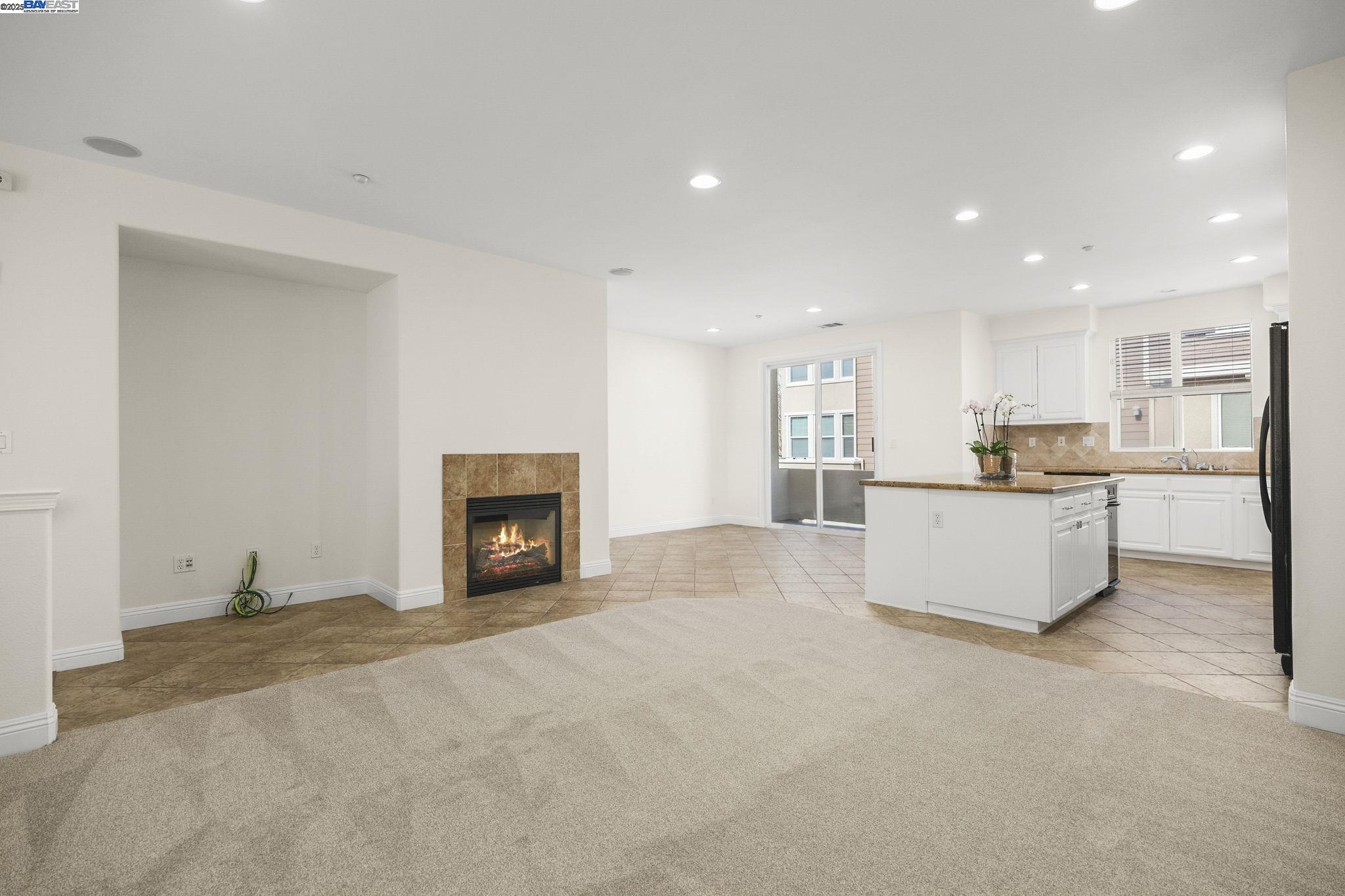 6182 Yardley Ln