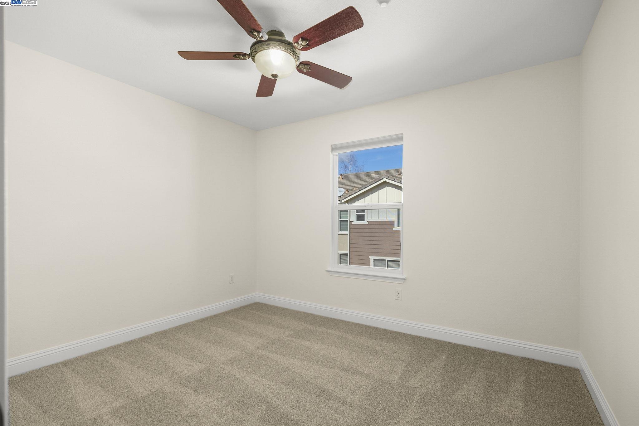 6182 Yardley Ln