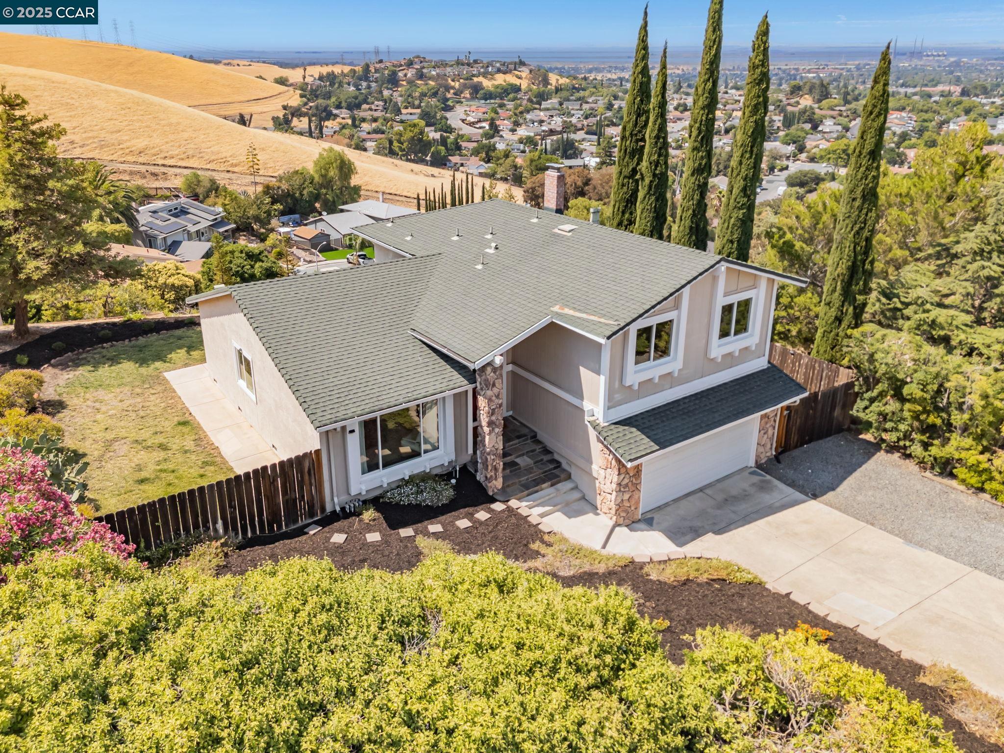 166 Encinal Pl