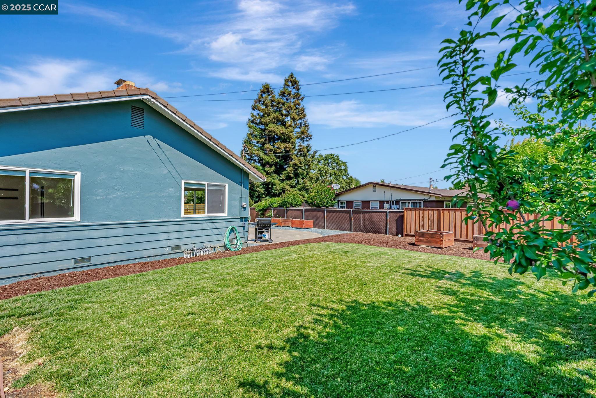 5891 Caulfield Dr