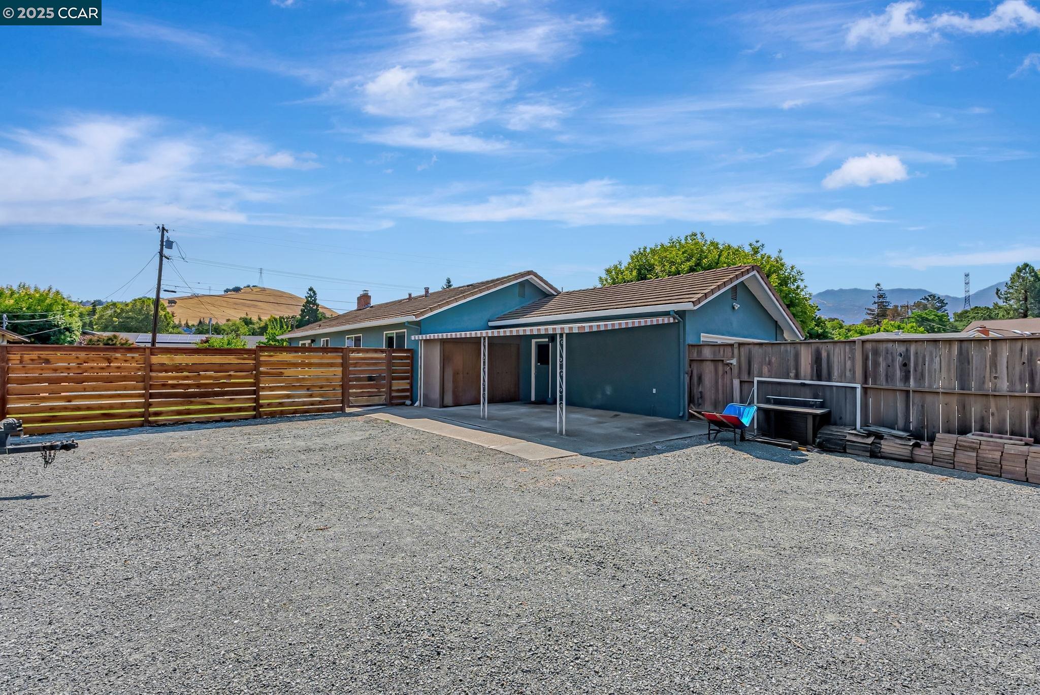 5891 Caulfield Dr