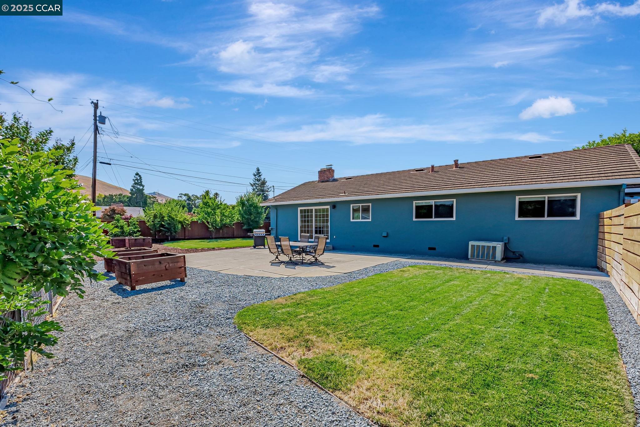 5891 Caulfield Dr