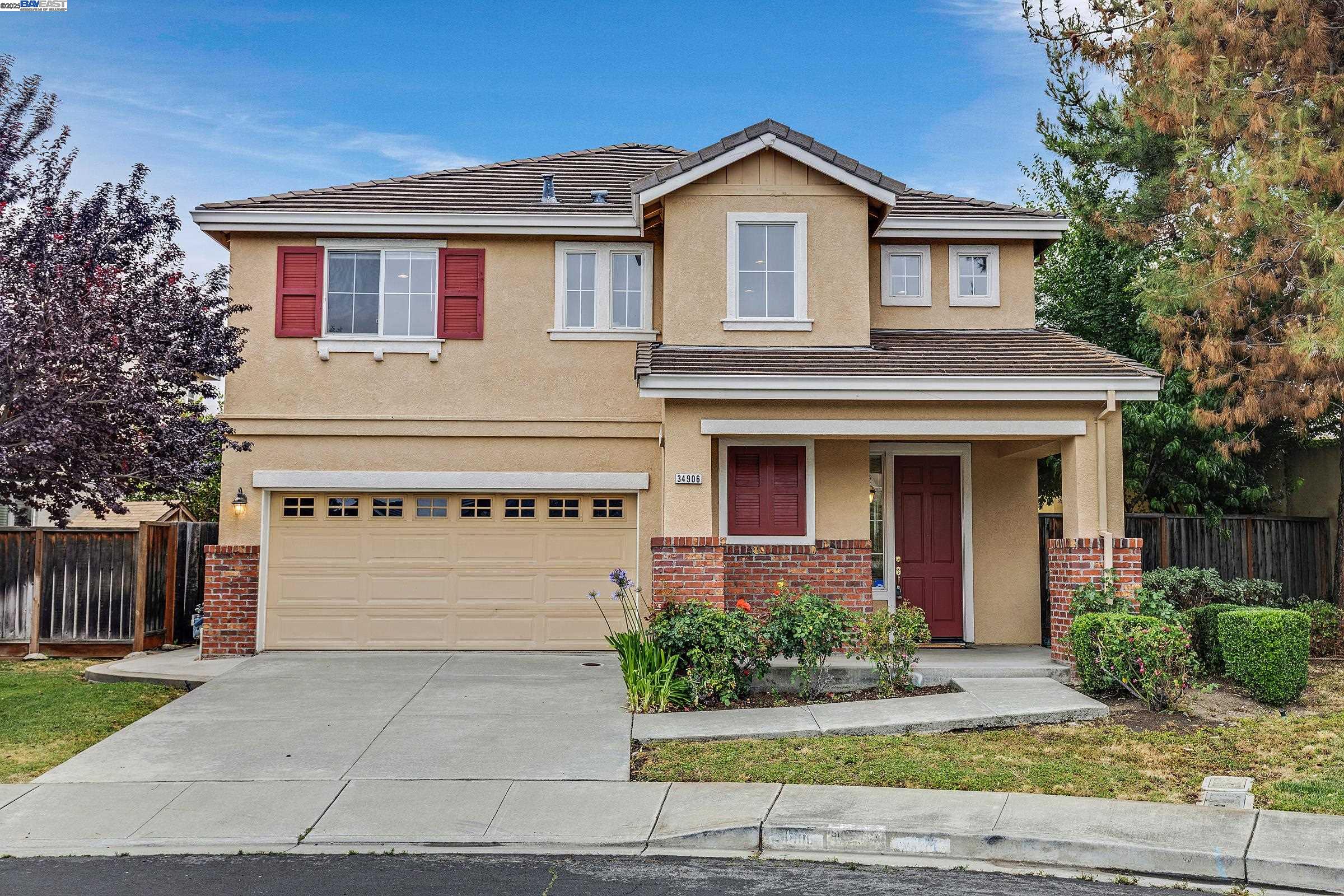 34906 Herringbone Ct