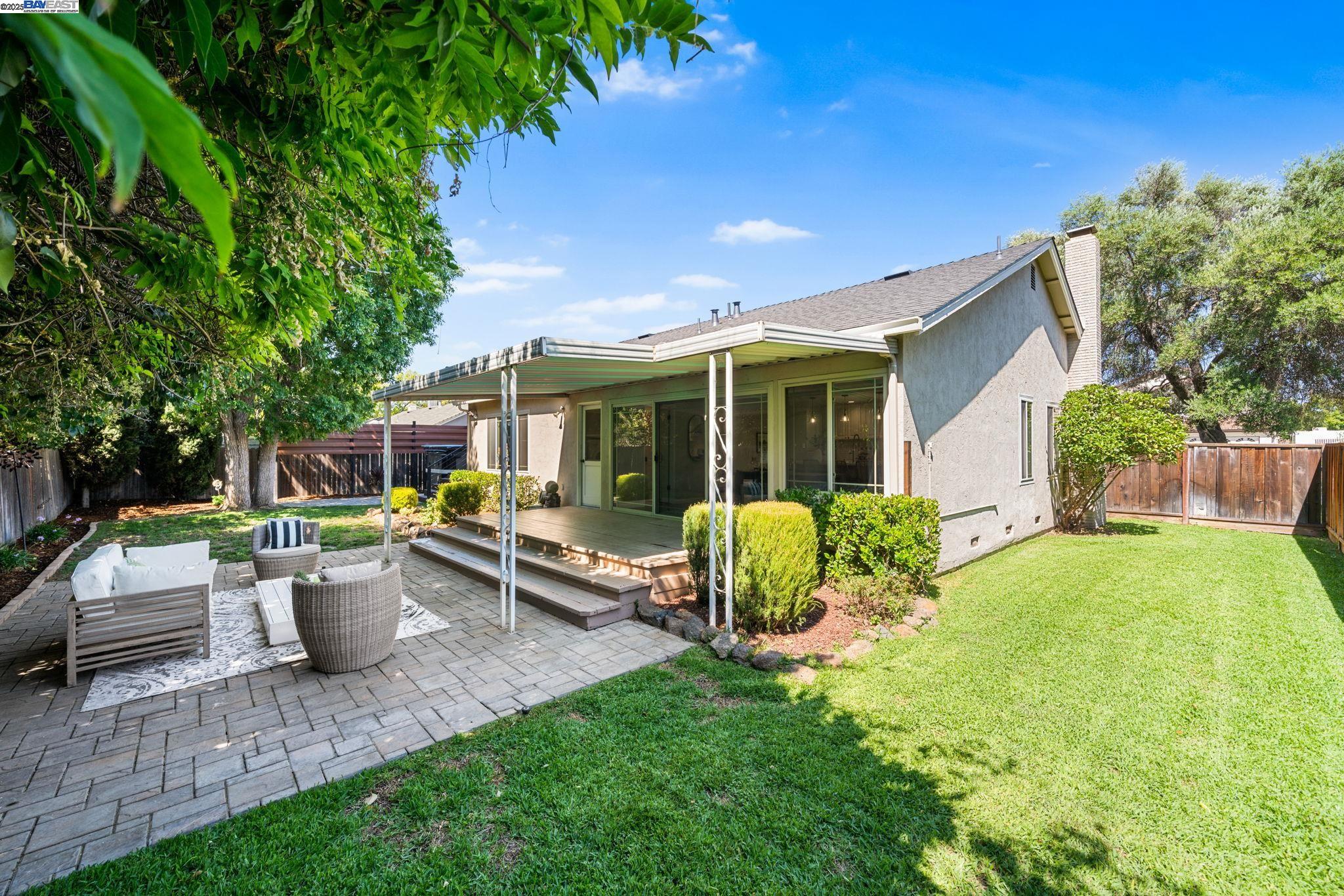 944 Curlew Rd