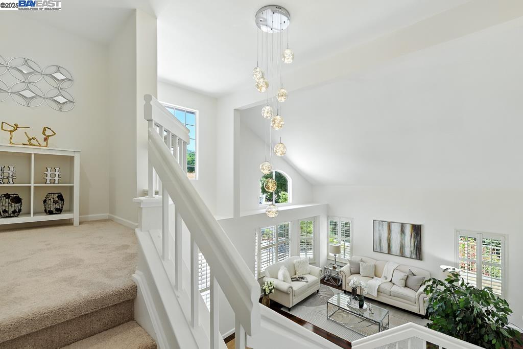 302 Carson St