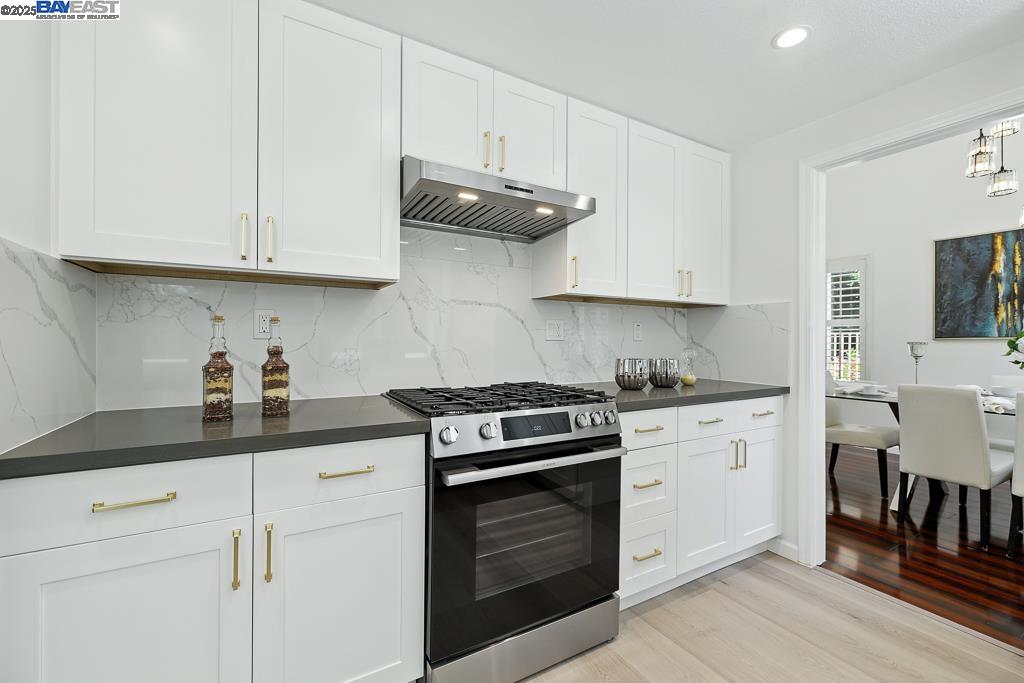 302 Carson St